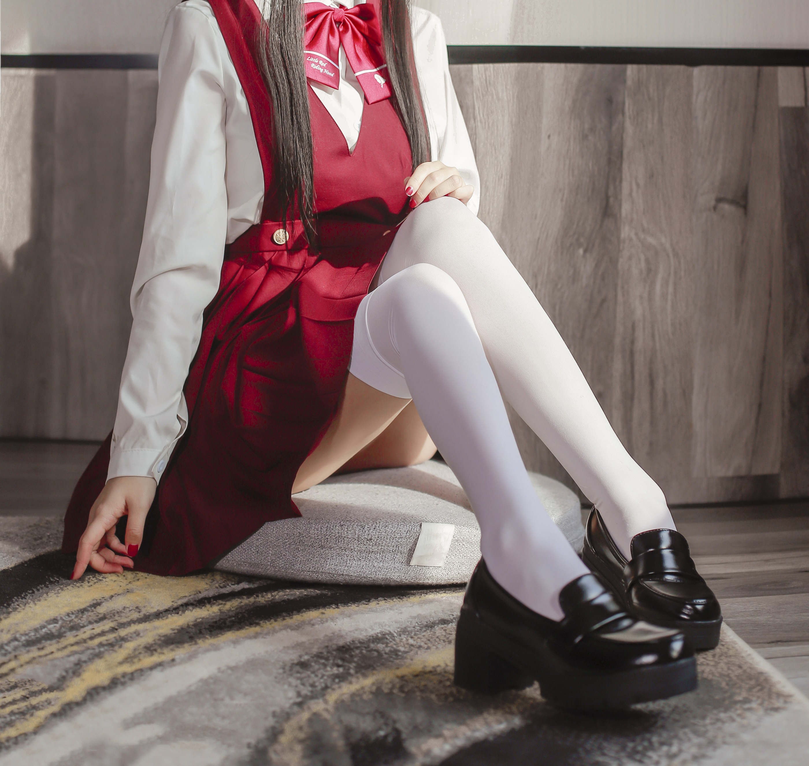 图片[1]-日奈娇 – NO.037 JK少女红裙 [28P]-XikXak